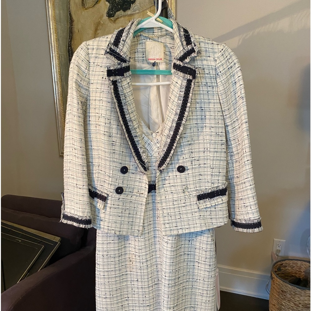 Rebecca Taylor suit!  Worn by Lindsay Lohan.